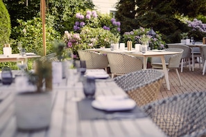 2 restaurants servant le petit déjeuner