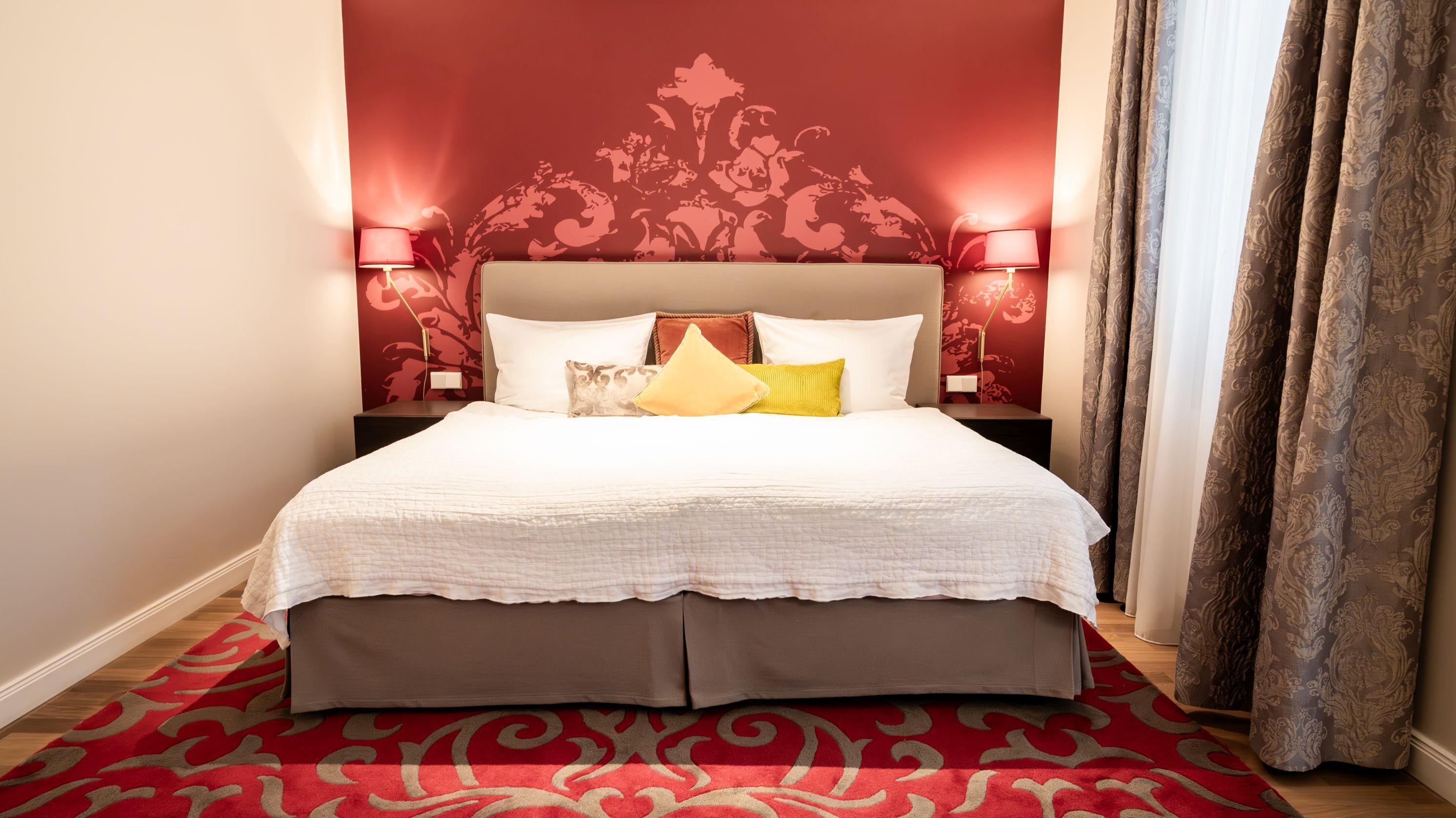 Deluxe Double Room, 1 Double Bed | Premium bedding, pillow-top beds, free minibar, in-room safe
