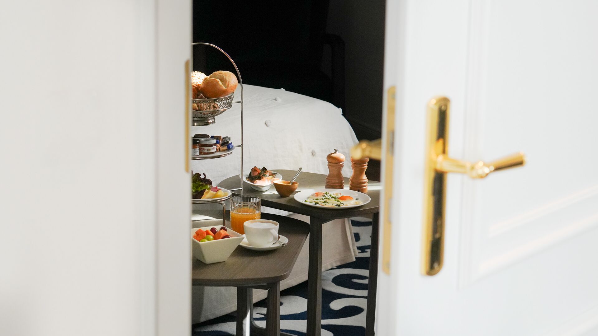 Café da manhã com buffet diário (EUR 30 por pessoa) 