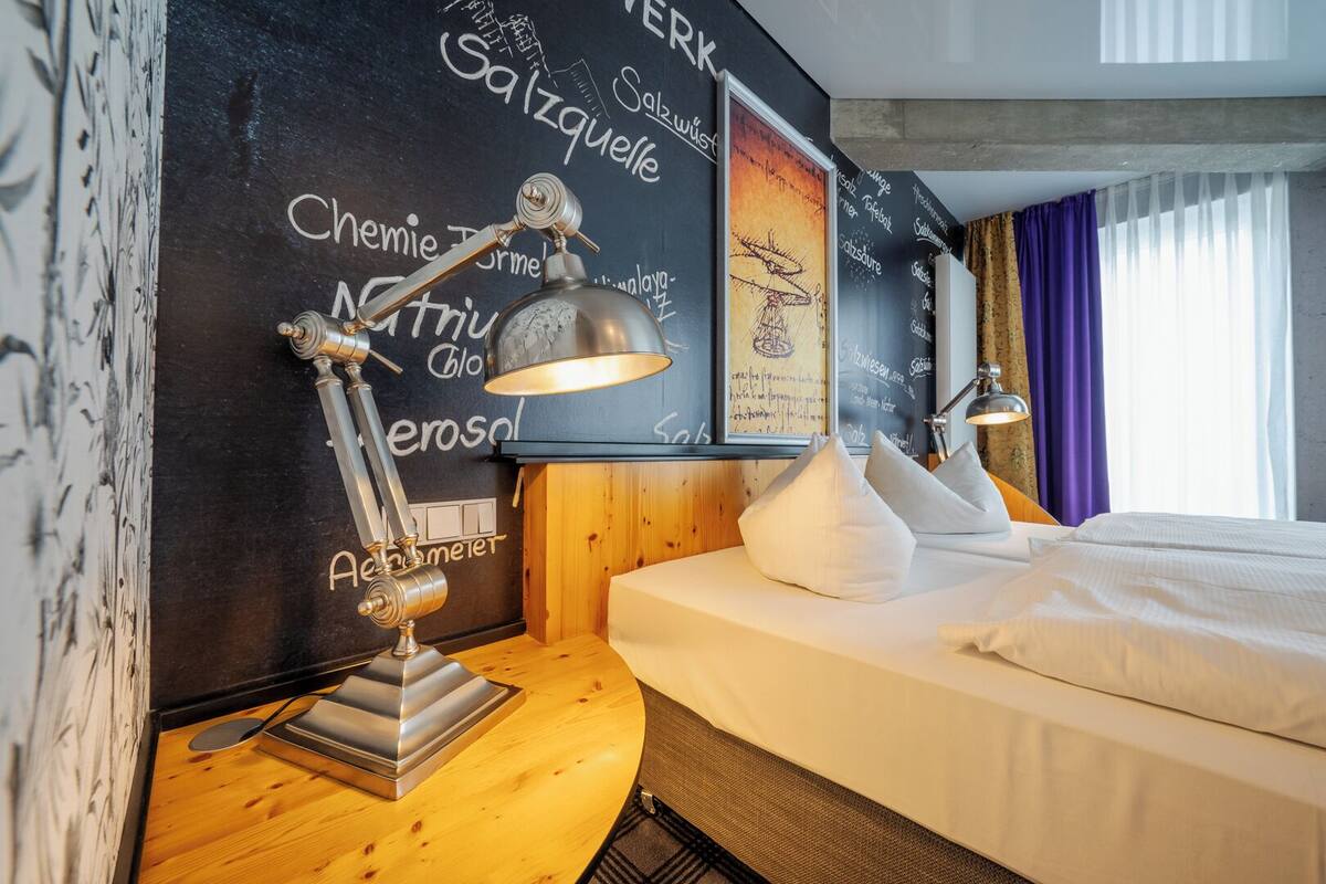 superior double room | premium bedding, in-room safe, desk, laptop workspace