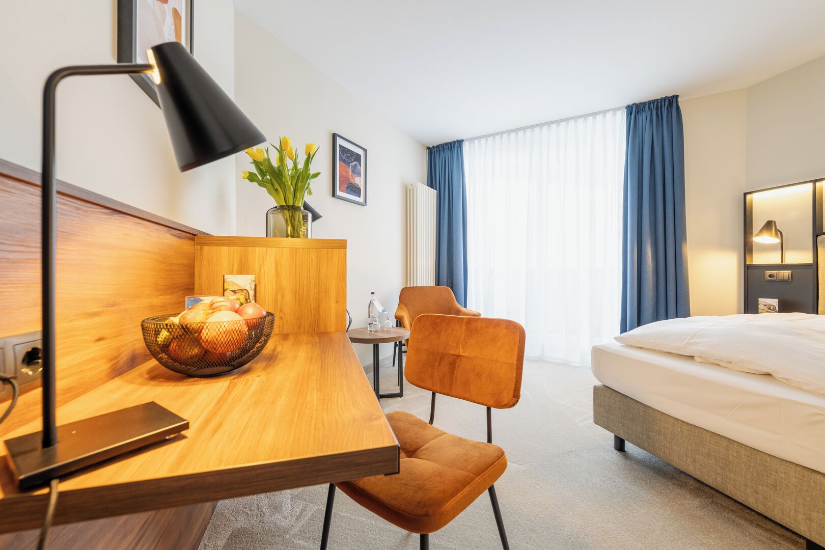 premium bedding, in-room safe, desk, laptop workspace