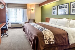 Down comforters, pillowtop beds, desk, laptop workspace - Sleep Inn & Suites Bay View Acme - Travers City (Williamsburg)