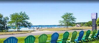 Sleep Inn & Suites Bay View Acme - Travers City