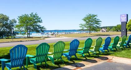 Sleep Inn & Suites Bay View Acme - Traverse City