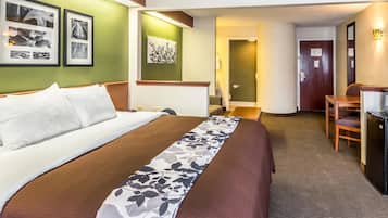 Suite, 1 King Bed with Sofa bed, Non Smoking | Down duvets, pillow-top beds, desk, laptop workspace