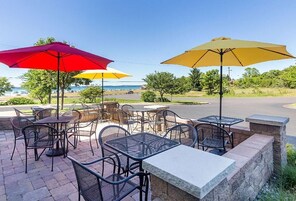 Área de parrillas y picnic