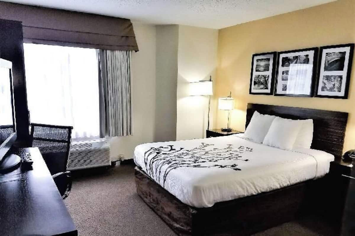 Desk, iron/ironing board, cribs/infant beds, free WiFi