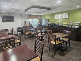 Free buffet breakfast