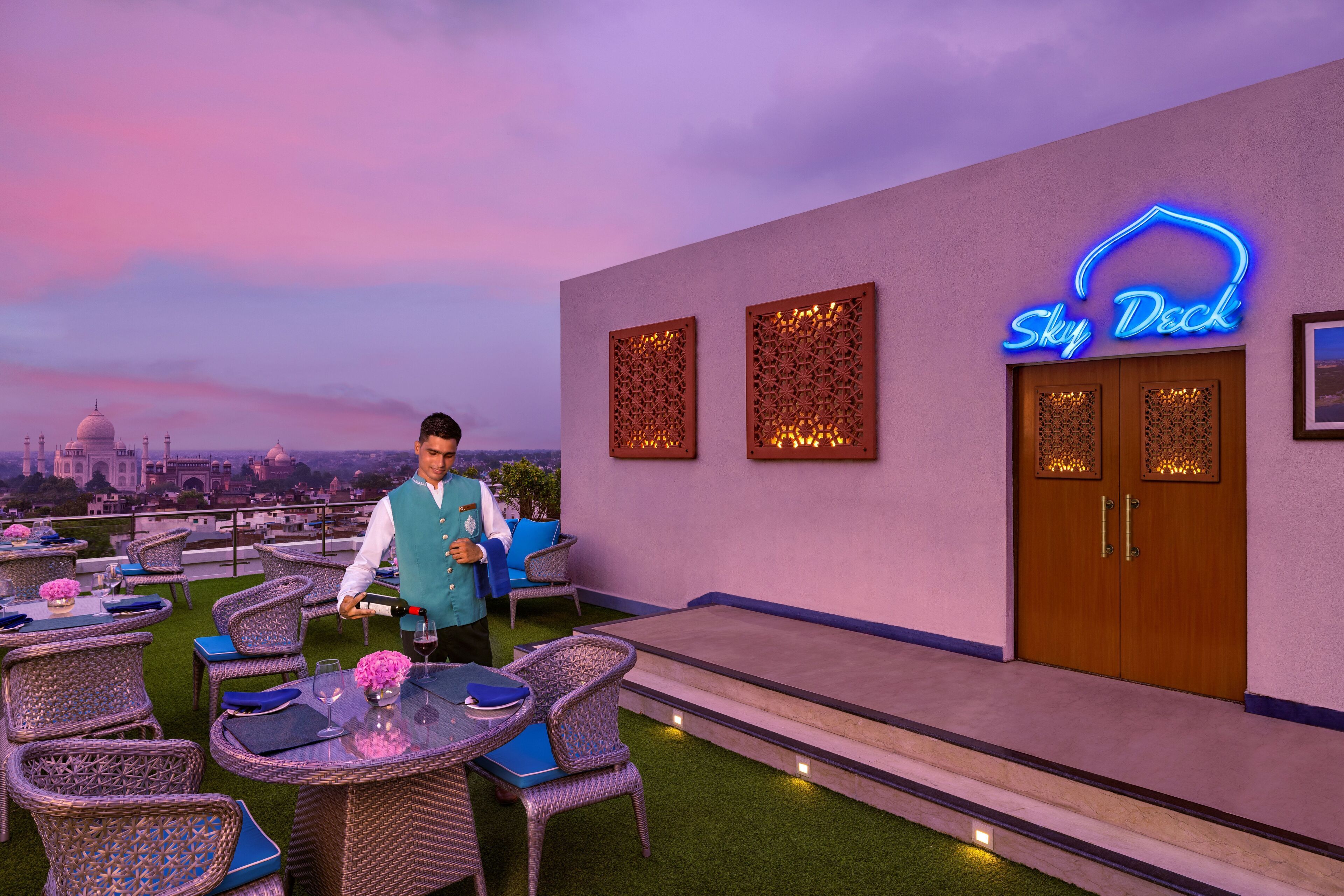 2 restaurants, breakfast, lunch, dinner served; indian cuisine