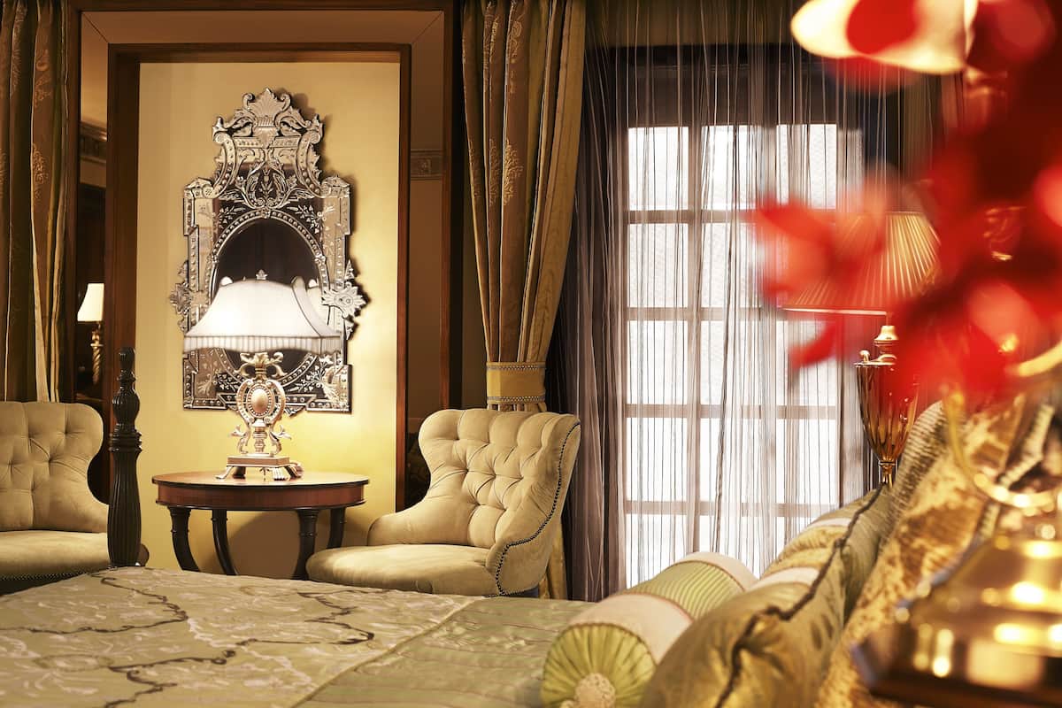 palace room garden view king bed | minibar, in-room safe, individually decorated, individually furnished
