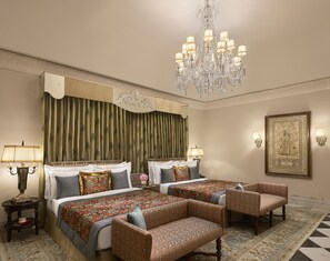 Ropa de cama de alta calidad y minibar 