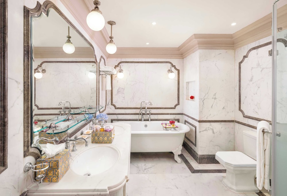 Taj Lake Palace, Udaipur by null