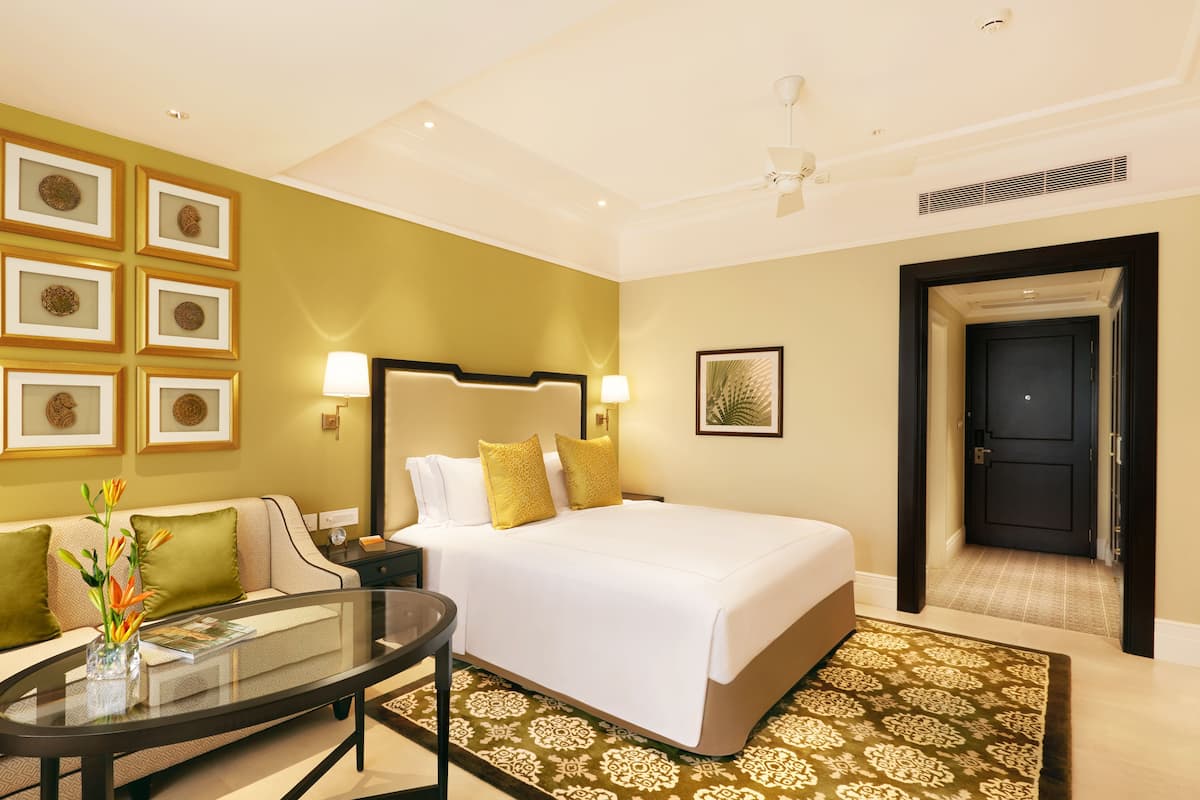 1 bedroom, hypo-allergenic bedding, minibar, in-room safe