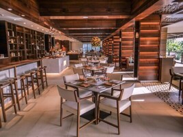 Se ofrece un desayuno bufé (850 INR por persona)