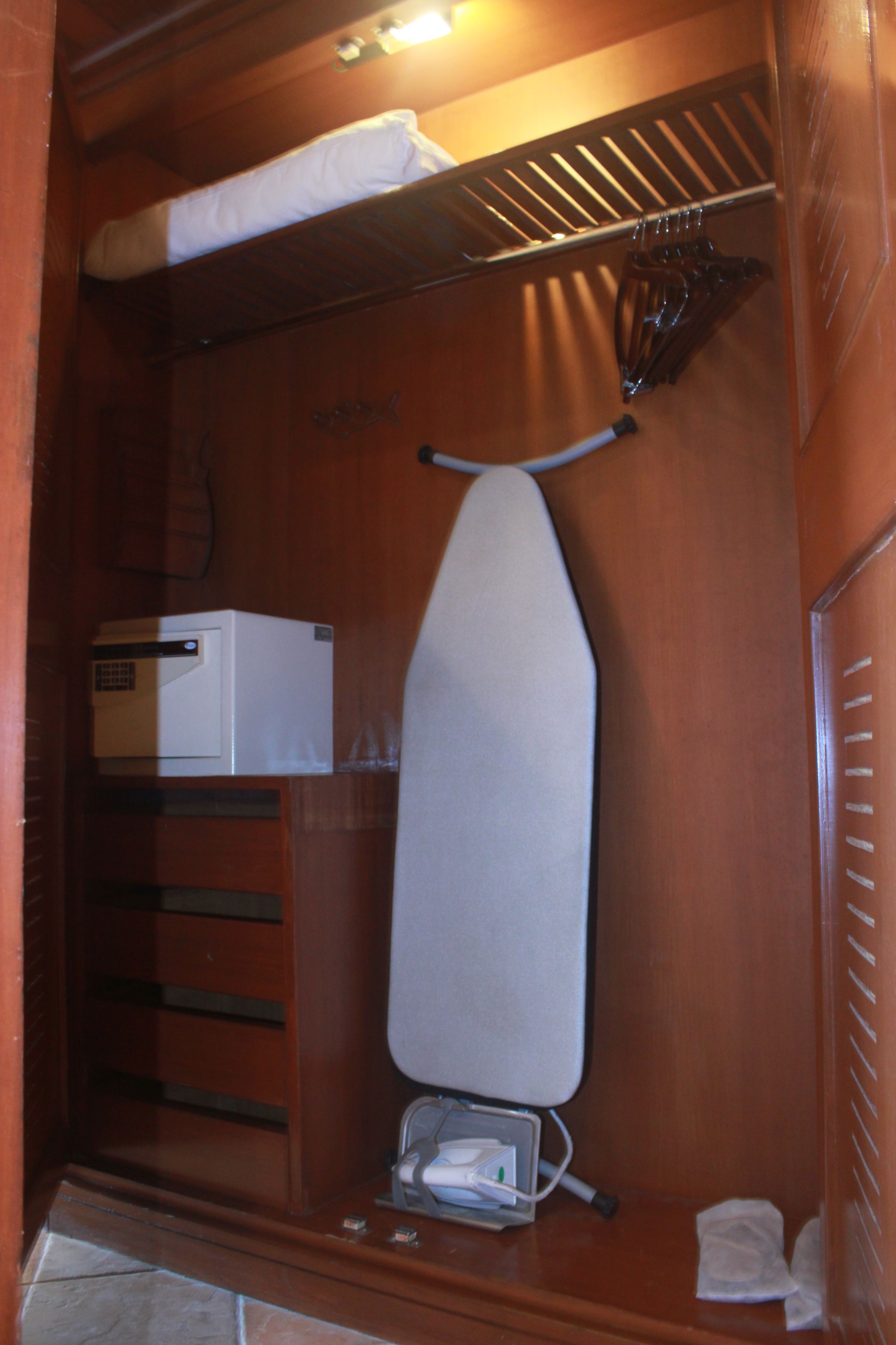 minibar, in-room safe, desk, blackout curtains
