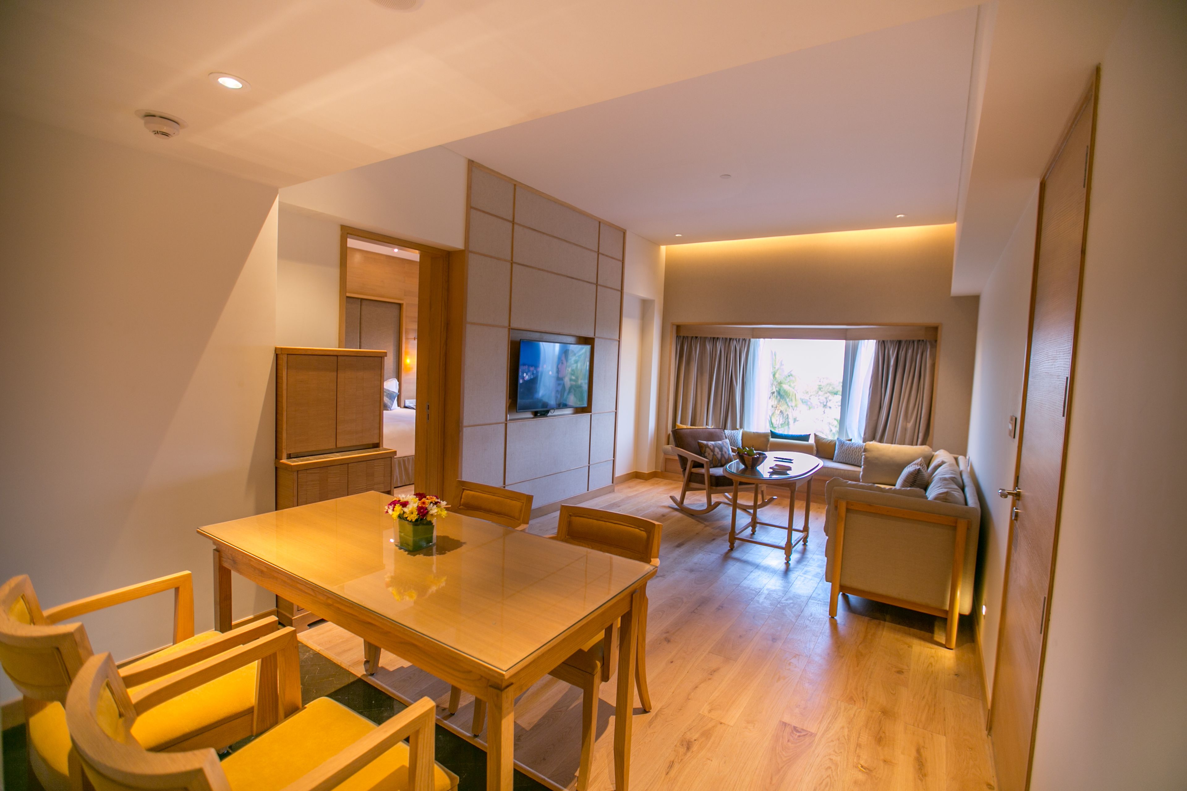 luxury sea view suite king bed | living room | tv