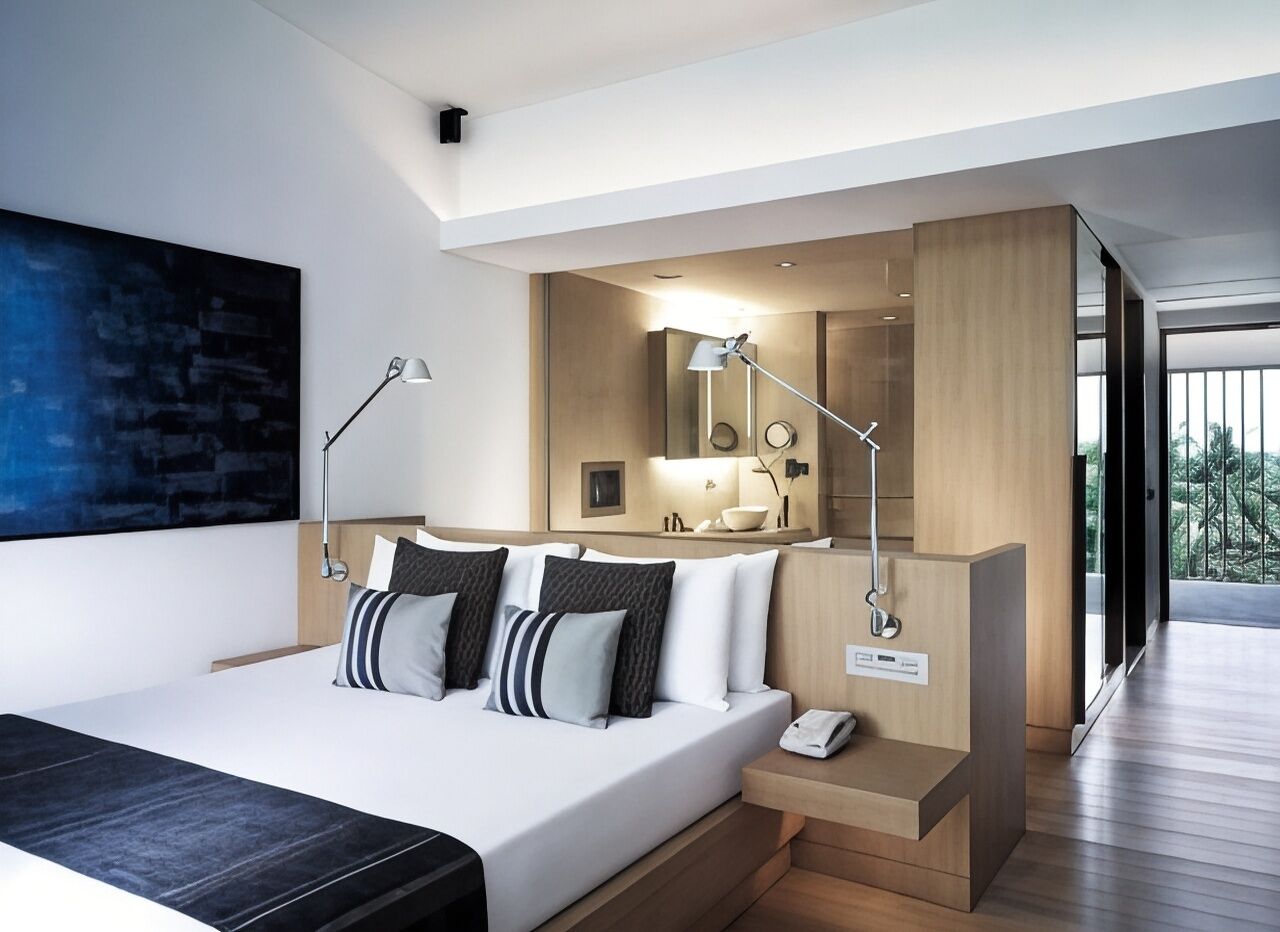 Minibar, caja fuerte, escritorio y cortinas opacas