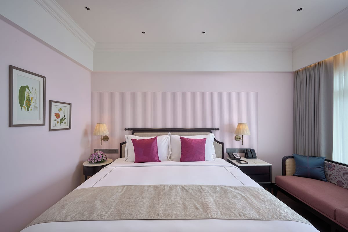 Premium bedding, down duvets, minibar, in-room safe