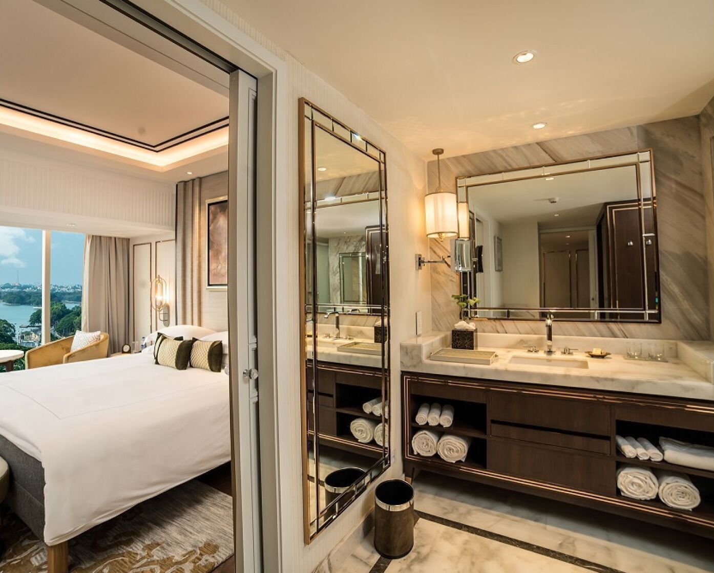 deluxe suite | bathroom | shower, rainfall showerhead, free toiletries, hair dryer