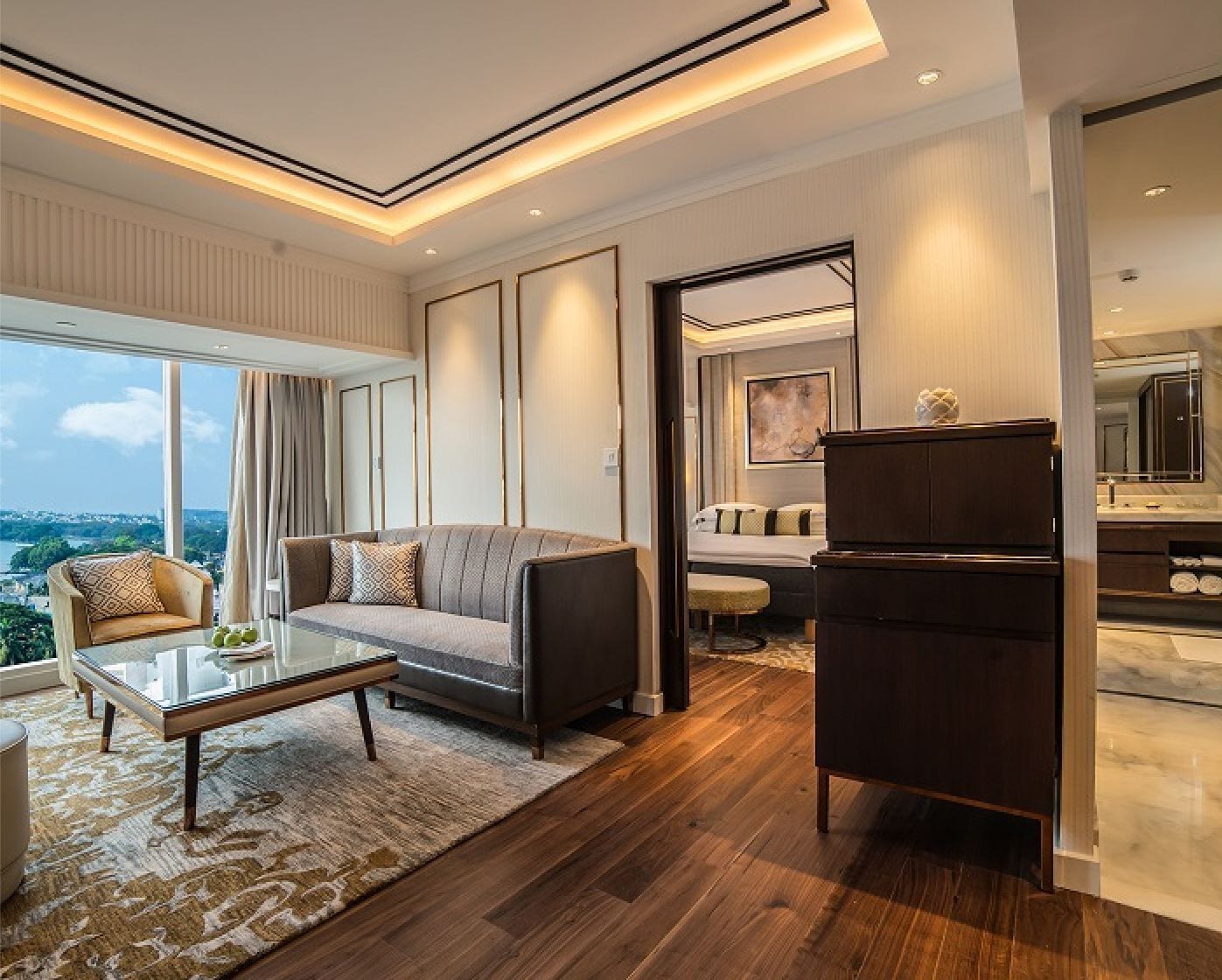 豪華套房 | 起居區 | 49-吋 LCD 液晶電視、有線頻道、電視、付費電影