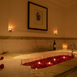 Private spa tub