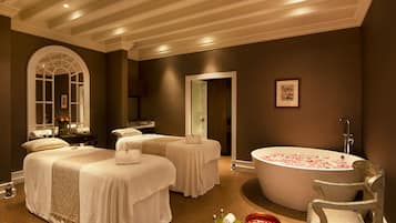 Couples treatment rooms, body treatments, aromatherapy, body scrubs