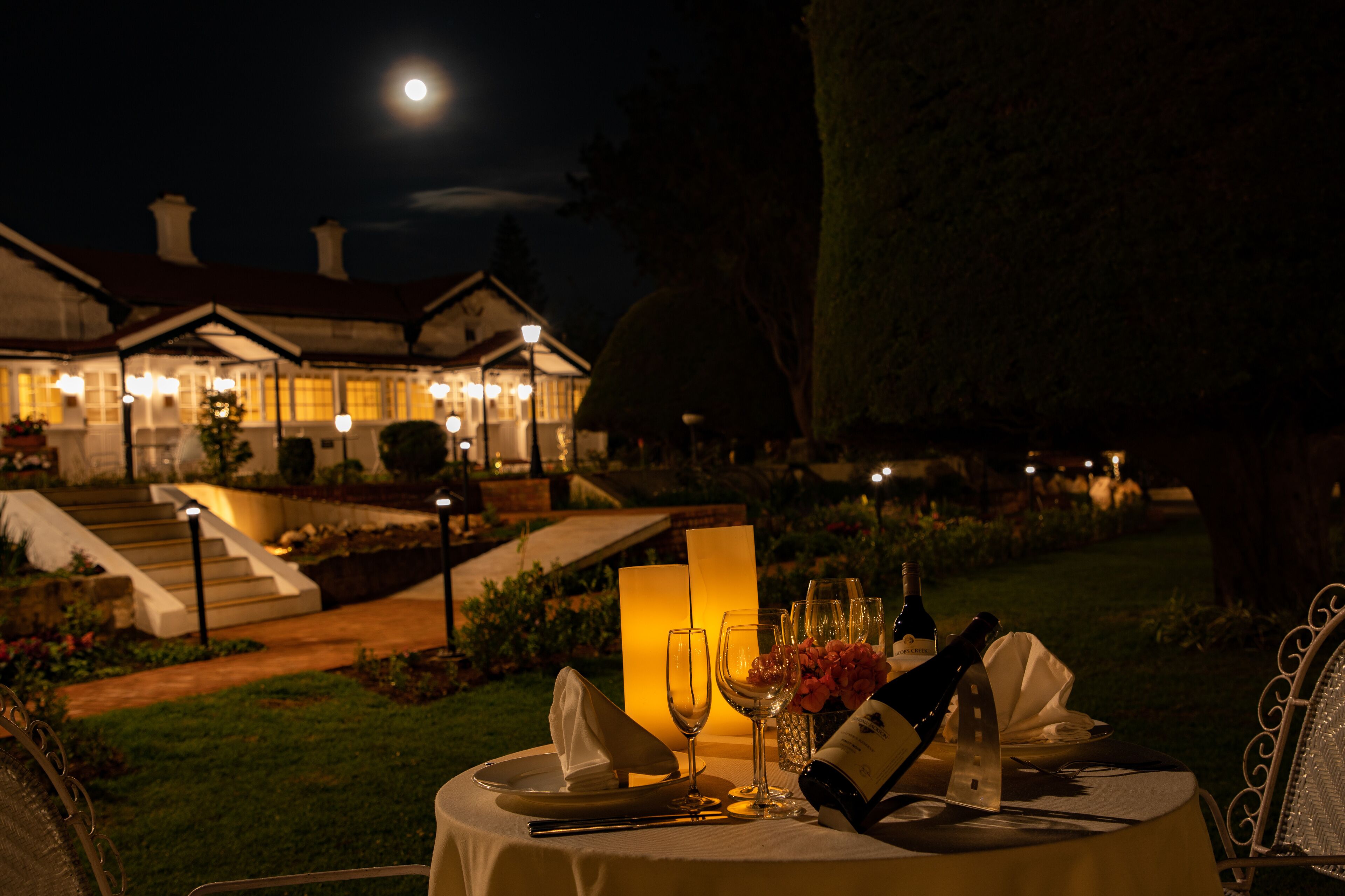 breakfast, lunch, dinner served; garden views