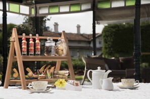 Se sirven desayunos, almuerzos y cenas