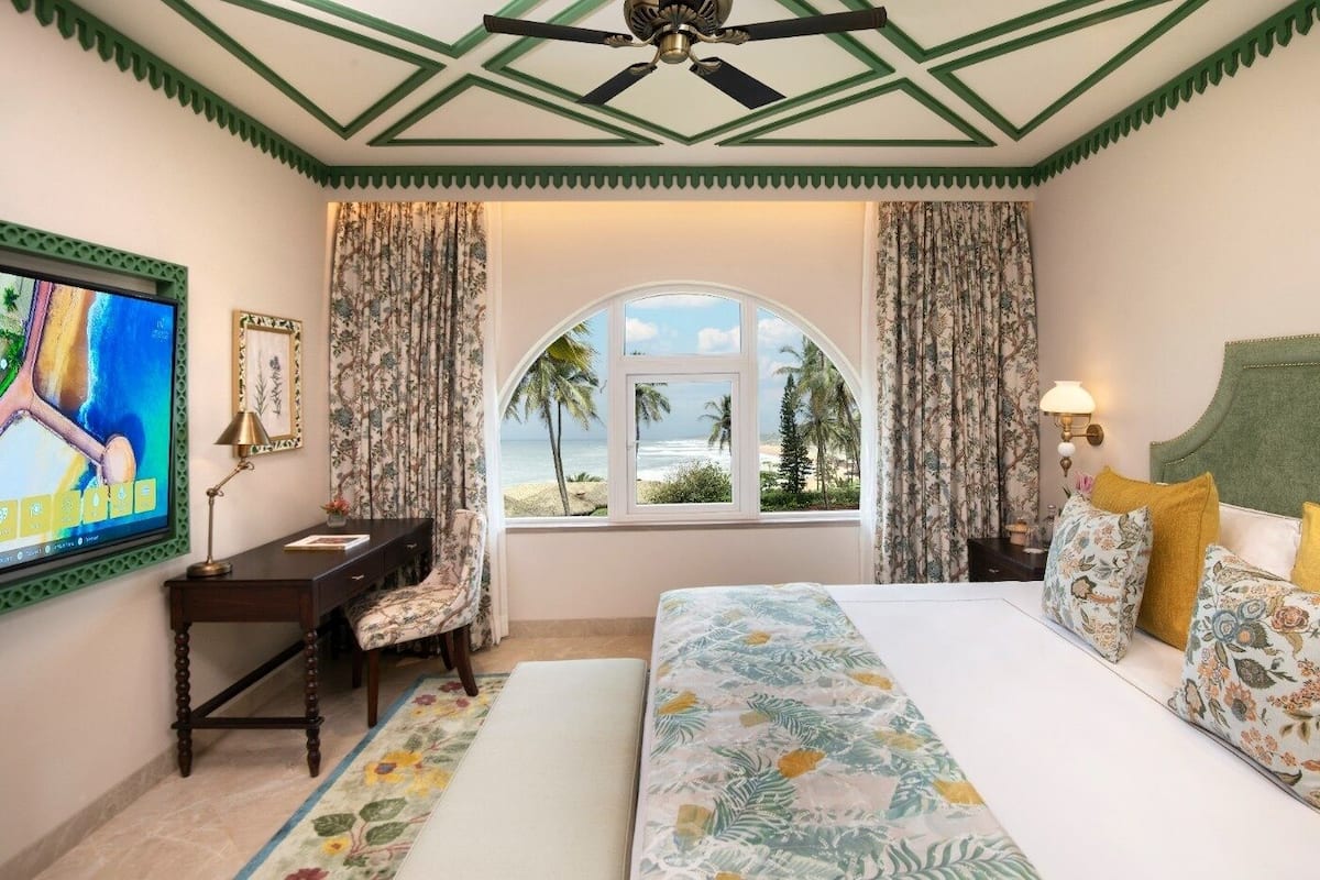 1 bedroom, premium bedding, memory-foam beds, minibar