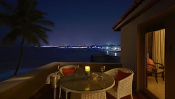 Premium Room, 1 King Bed, Sea View | Terrace/patio