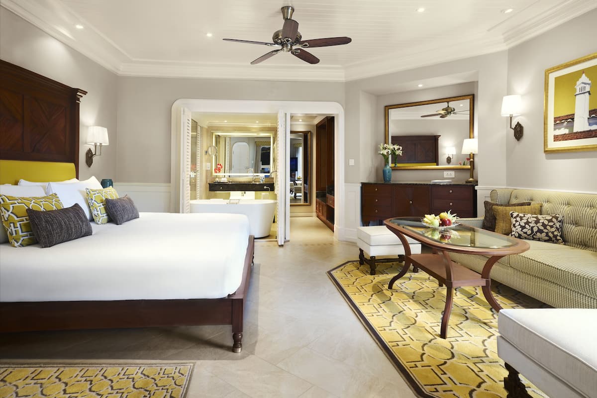 1 bedroom, premium bedding, memory-foam beds, minibar