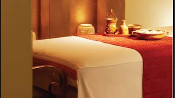 Steam room, 2 treatment rooms, manicures and pedicures