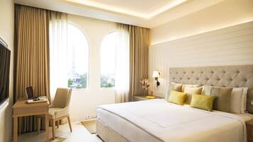 Suite Executive, 1 camera da letto | Biancheria da letto ipoallergenica, minibar, una cassaforte in camera