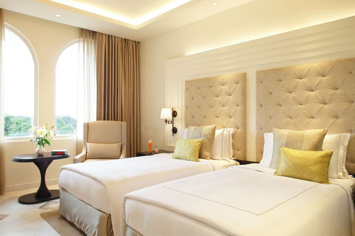 hypo-allergenic bedding, minibar, in-room safe, desk
