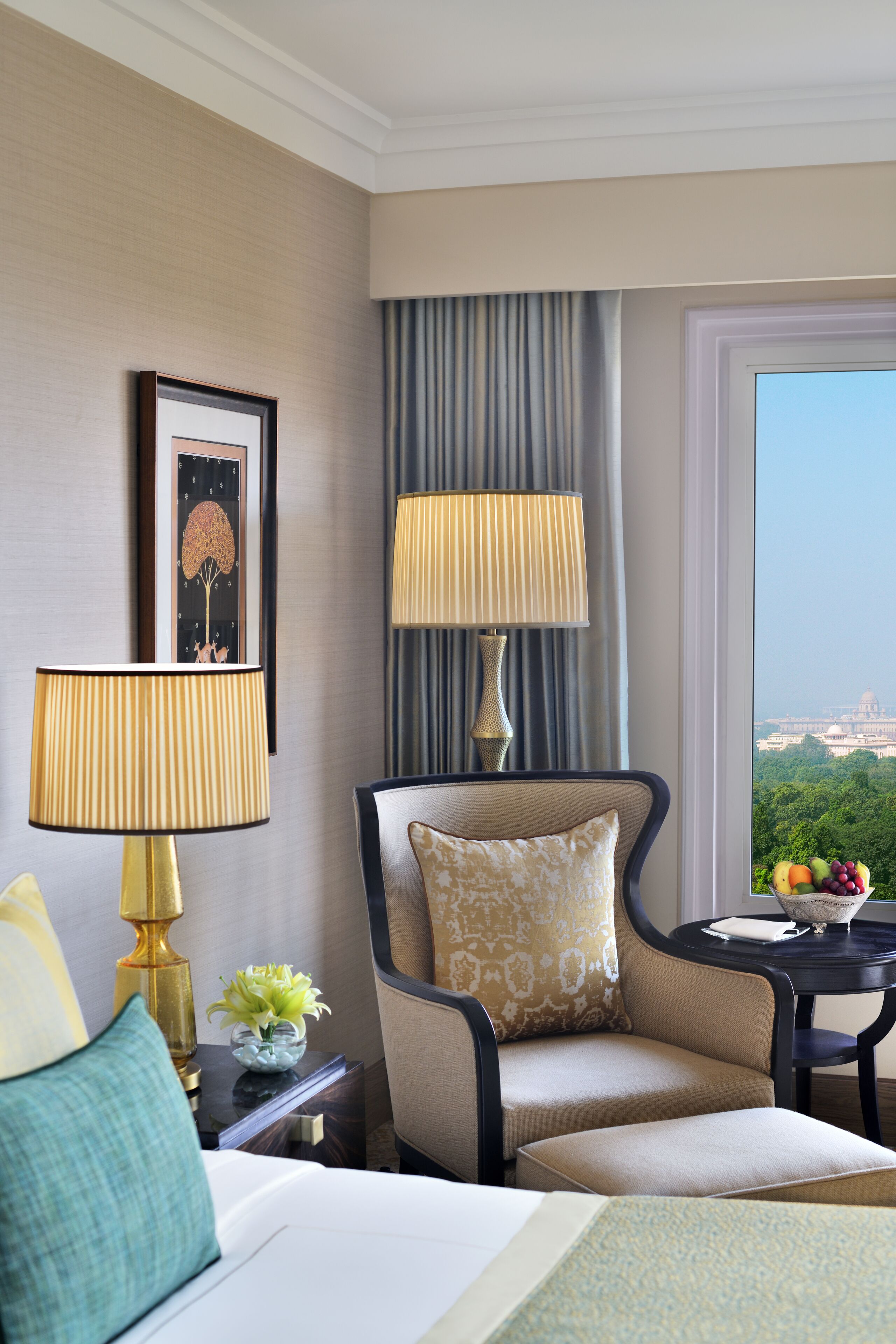 TAJ CLUB SUITE | Bathroom | Shower, free toiletries, hair dryer, bathrobes