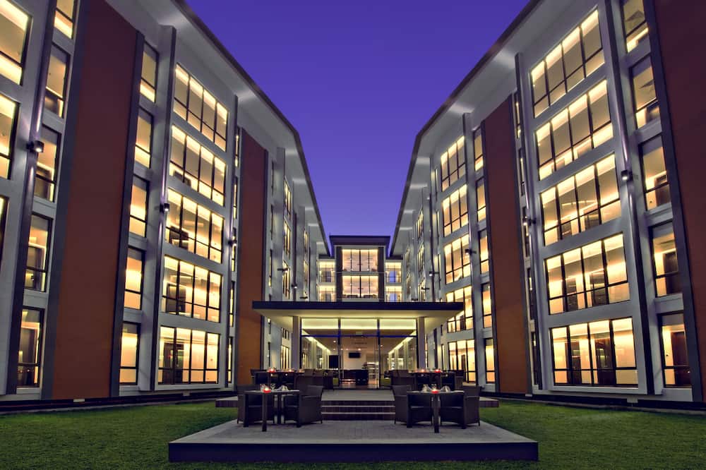 Vivanta Colombo, Airport Garden