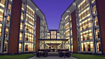 المنشأة من الخارج