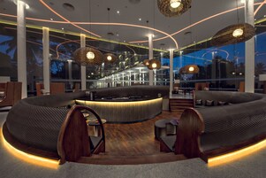 2 bars/lounges, poolside bar
