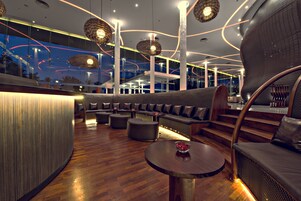 2 bars/lounges, poolside bar