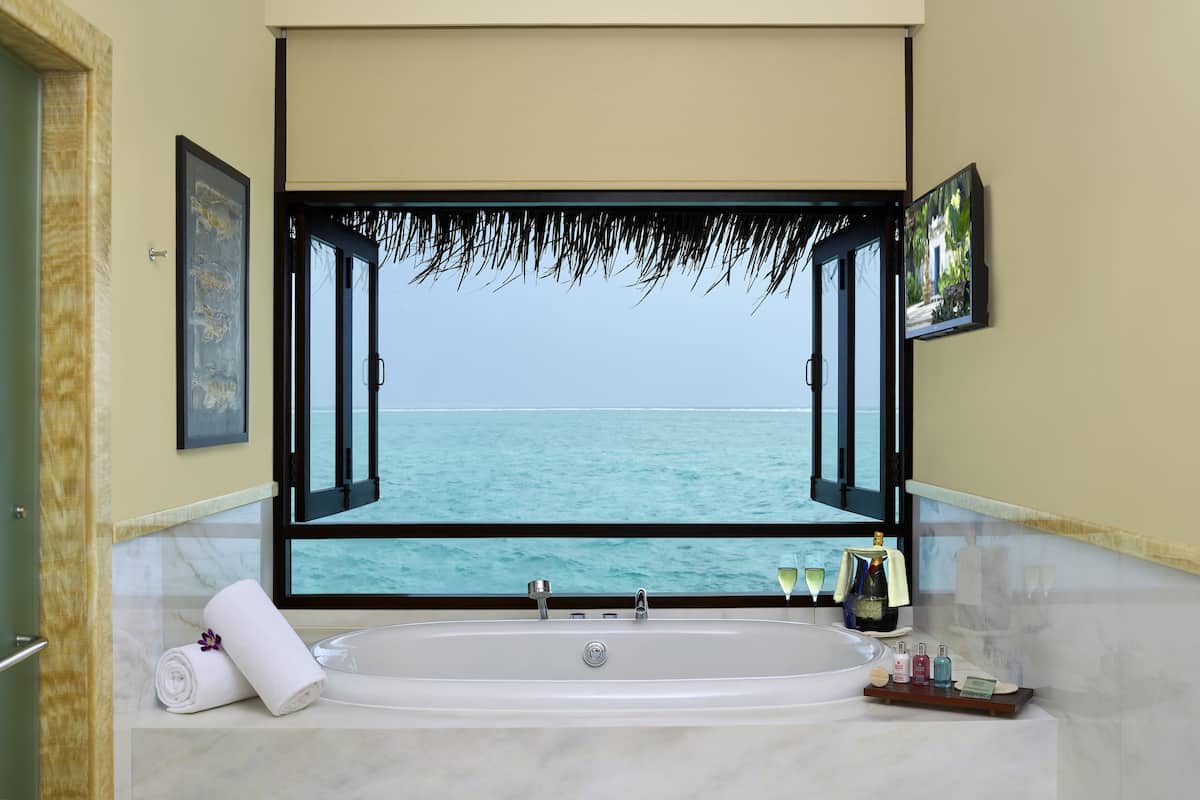 presidential suite, 2 bedrooms (rehendi) | bathroom | separate bathtub and shower, rainfall showerhead, designer toiletries