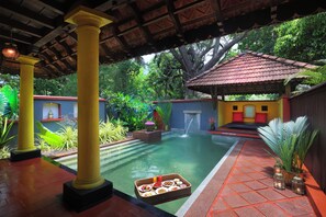 Grand-Villa, 1 King-Bett (Luxury) | Hochwertige Bettwaren, Minibar, Zimmersafe, individuell dekoriert