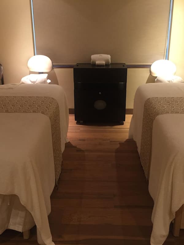 Body treatments, body scrubs, facials, 2 treatment rooms