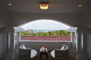 Deluxe Sea View Room Queen Bed | Beach/ocean view