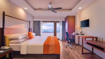 Premium Sea view Suite | Egyptian cotton sheets, premium bedding, down duvets, memory-foam beds