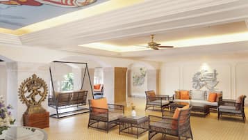 Coin salon dans le hall