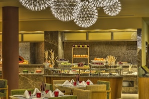 Daily buffet breakfast (INR 500 per person) - Gateway Nashik (Nashik)