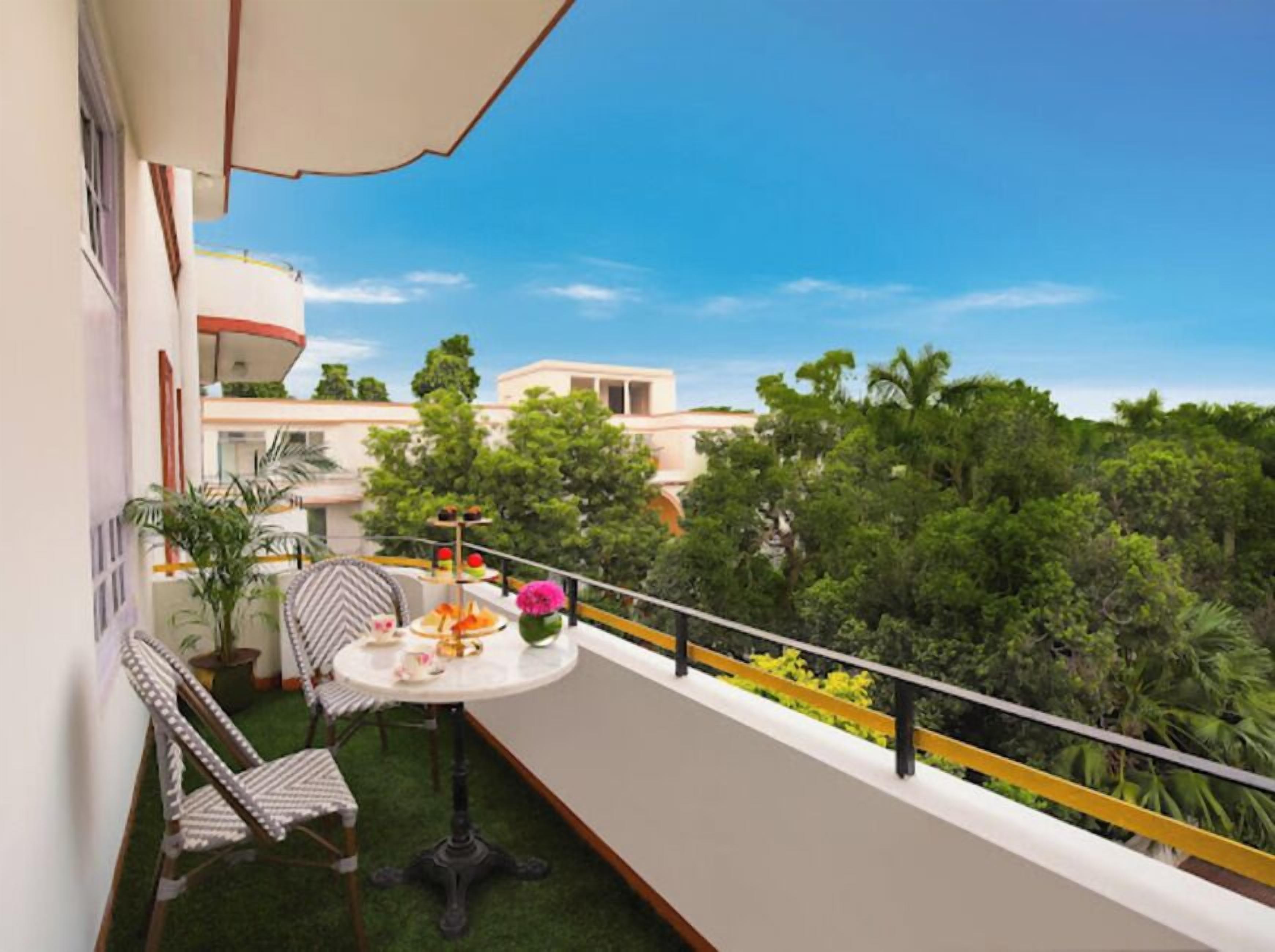 Executive Room, 1 Double Bed | Premium bedding, minibar, in-room safe, desk