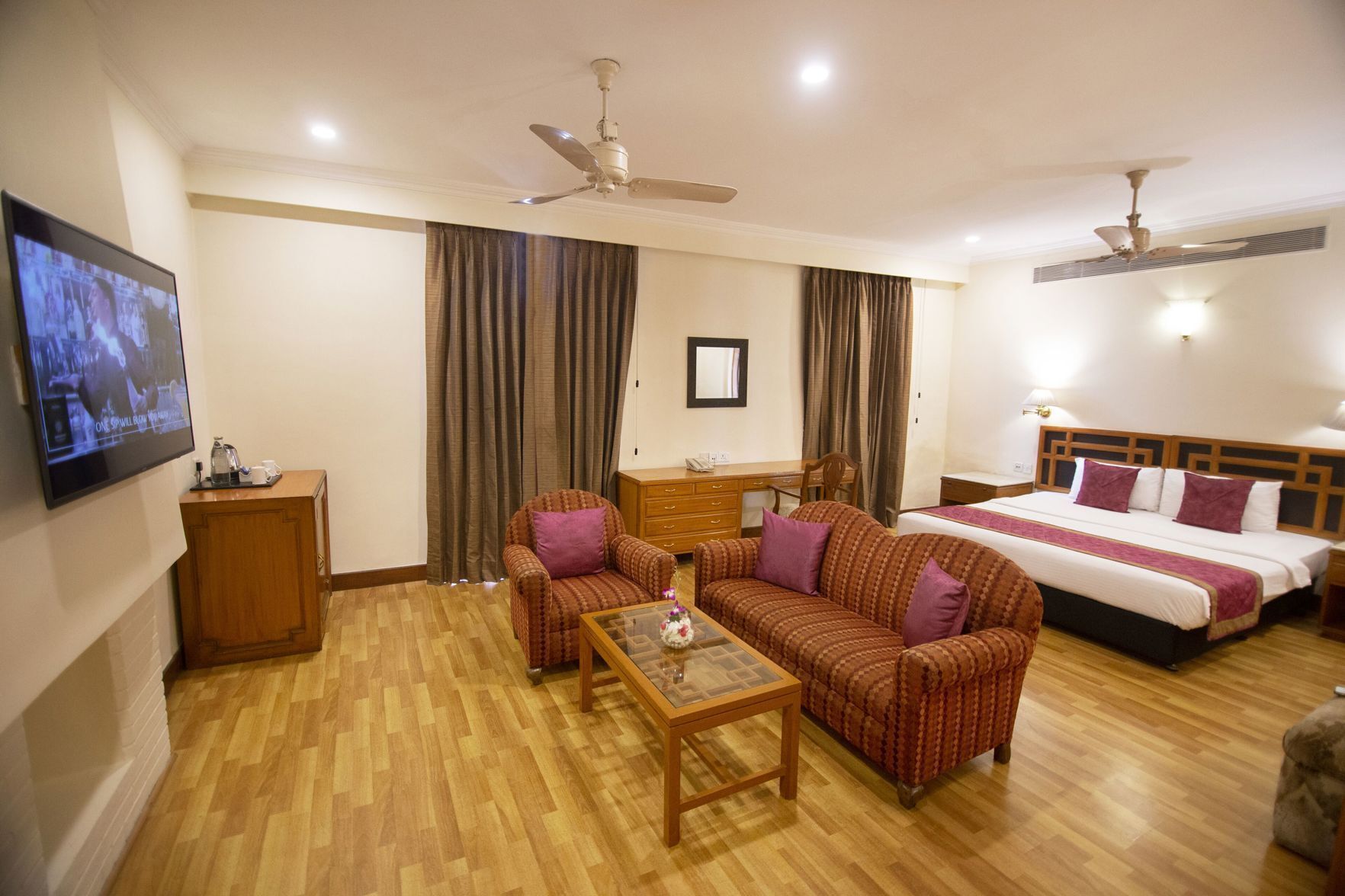 Premium bedding, minibar, in-room safe, desk