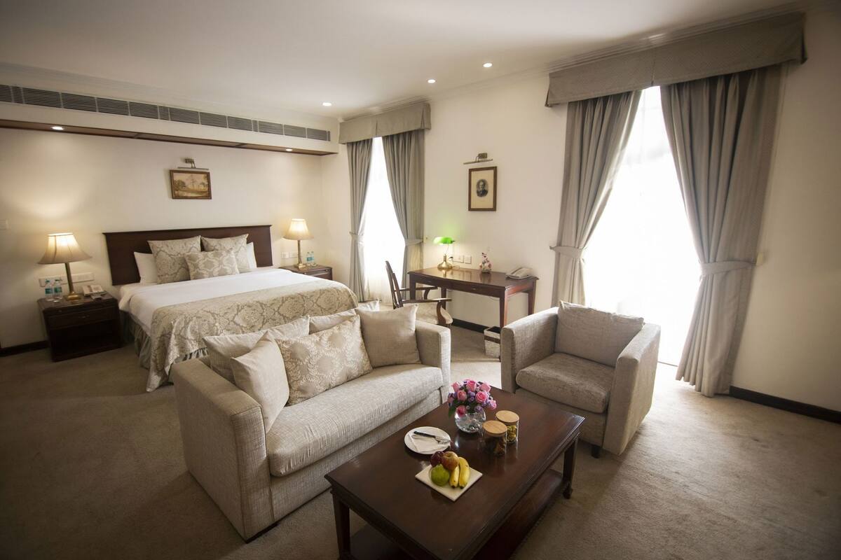 Premium bedding, minibar, in-room safe, desk