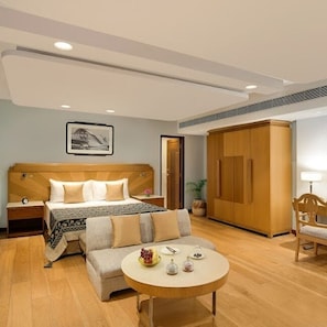 Premium bedding, minibar, in-room safe, desk